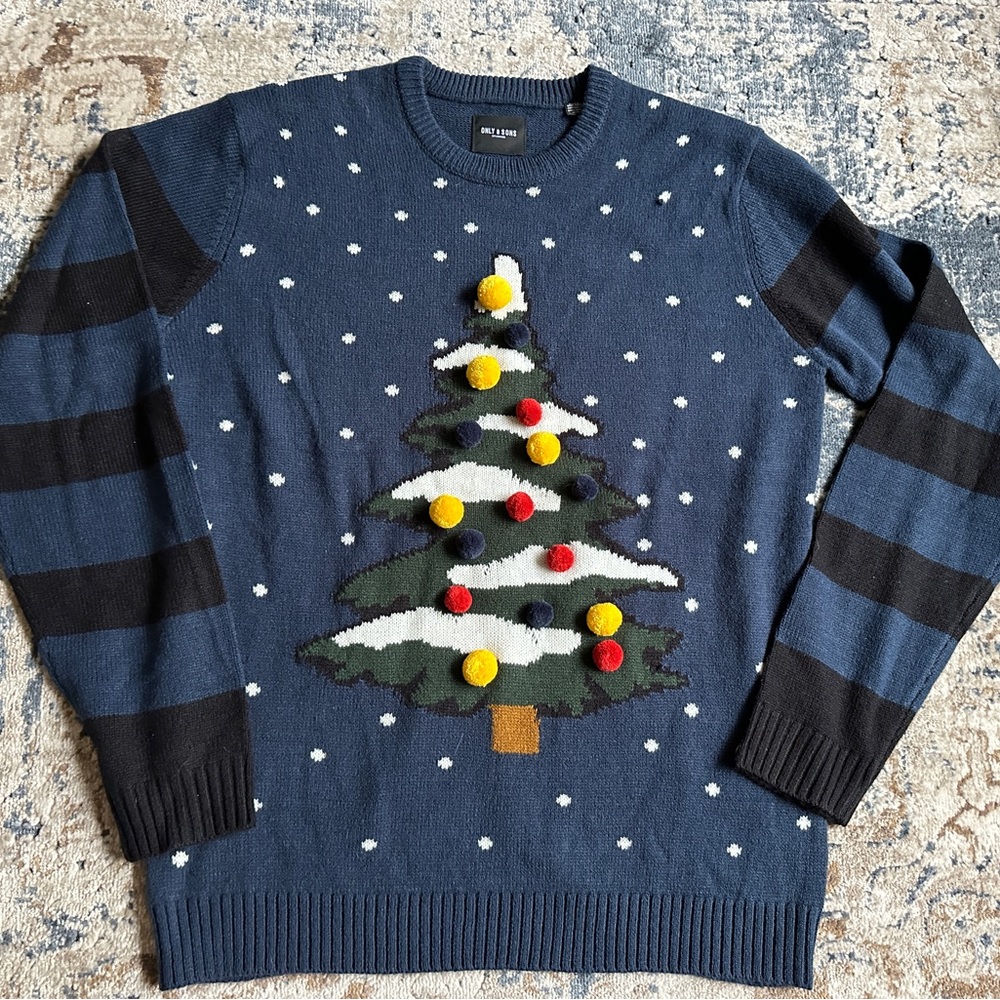 Christmas Sweater - Medium